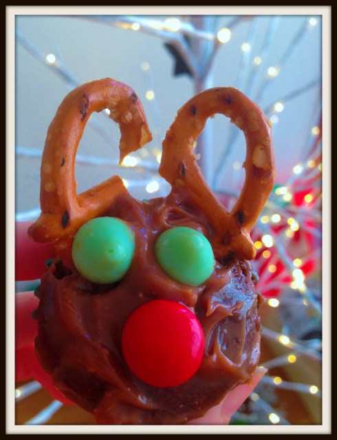 rudolph cupcakes.