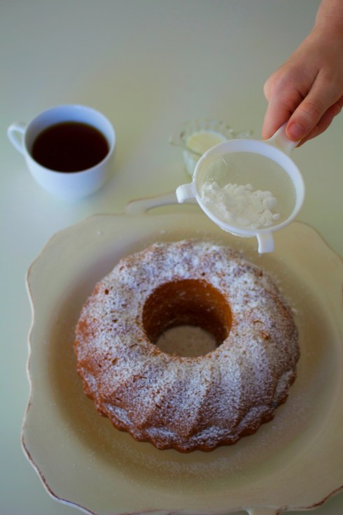 Passionfruit bundt cake. The Hungry Mum