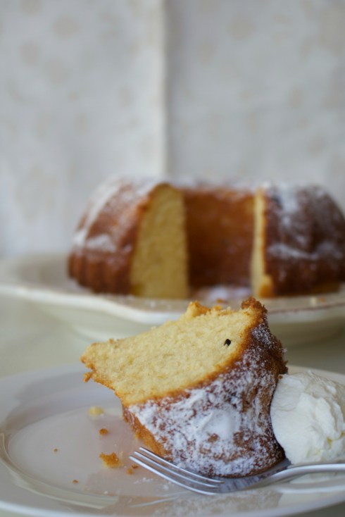 Passionfruit bundt cake