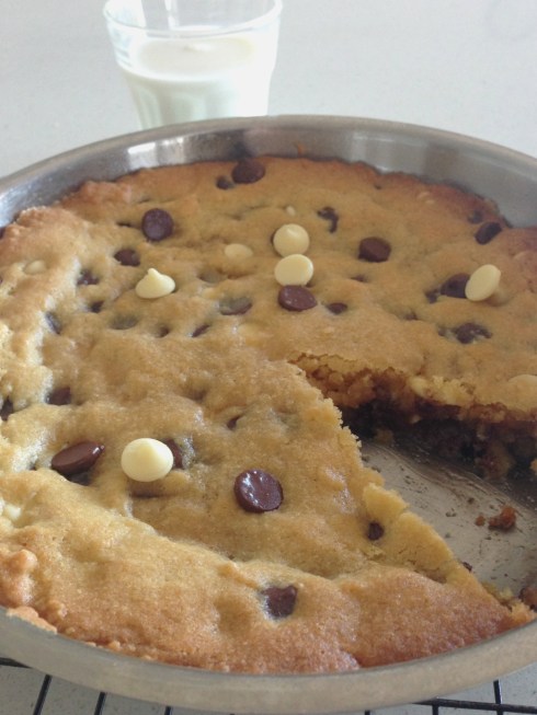 Double chocolate frying pan cookie