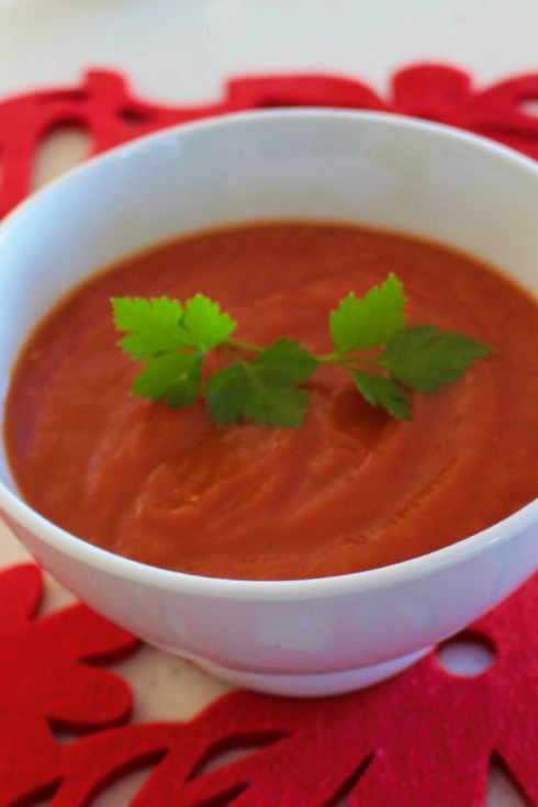 Easy tomato soup - The Hungry Mum