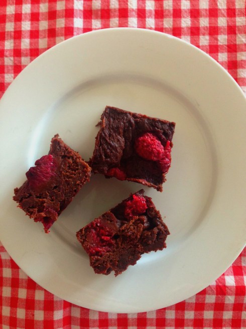 raspberry-dark-chocolate-brownies