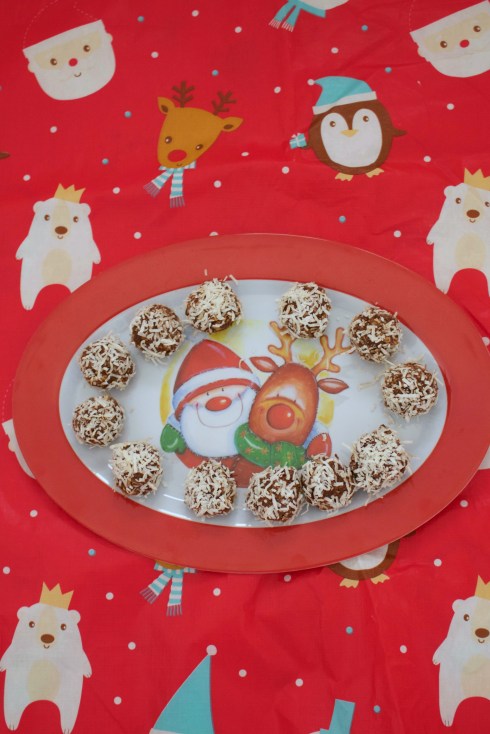 eggnog-balls-an-easy-christmas-dessert